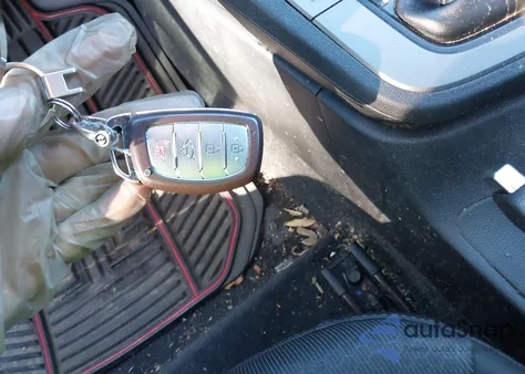 2017 Hyundai Elantra Value Edition z USA, uszkodzony, nr VIN 5NPD84LF7HH133631